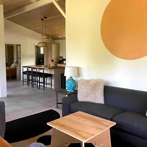 Seaside House And Aloha Apartment